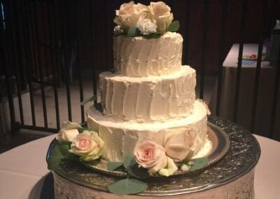 Wedding-Cake-Dairy-Barn